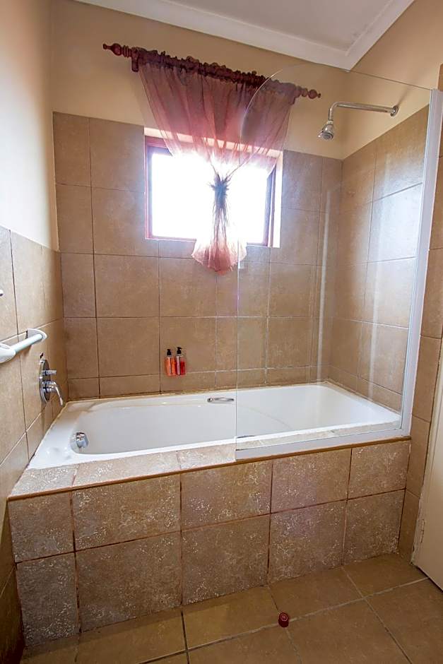 Ramasibi Guest Services