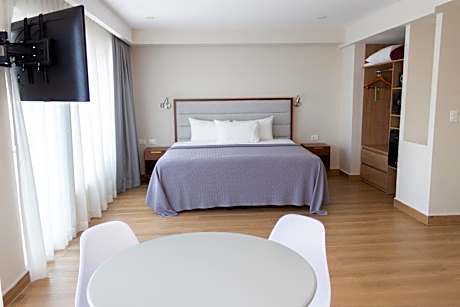 King Studio with Sofa Bed