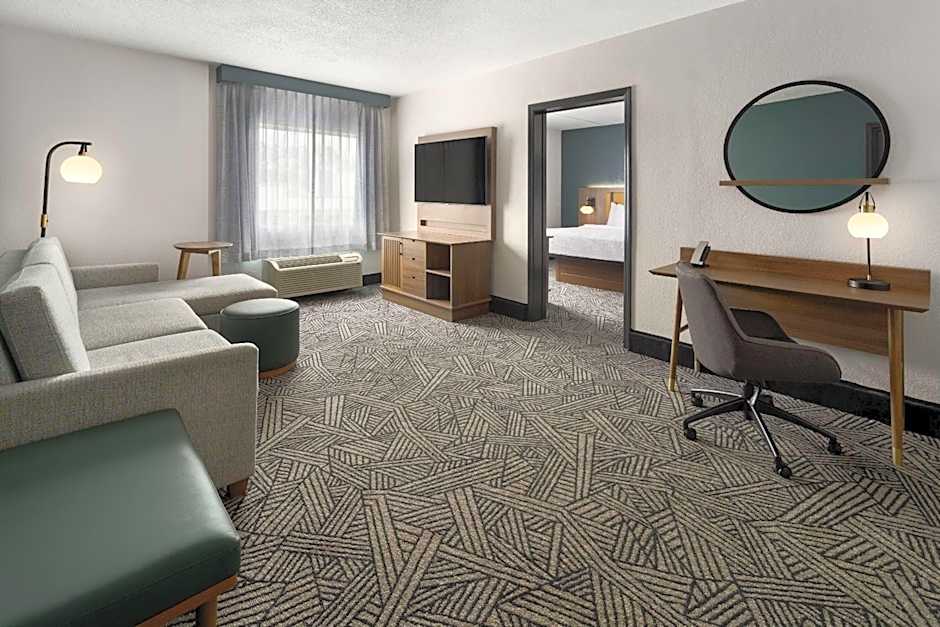 La Quinta Inn & Suites by Wyndham Chattanooga - East Ridge