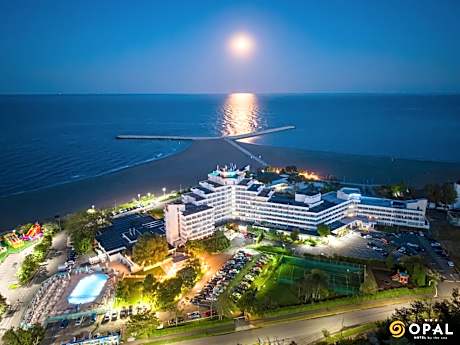 Hotel Opal