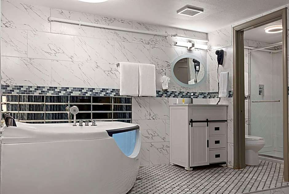 Days Inn by Wyndham Lakewood South Tacoma