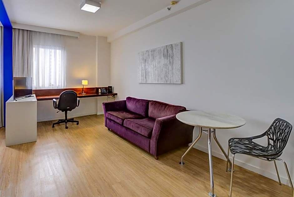 Quality Suites Alphaville