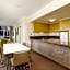 Clarion Suites Gateway