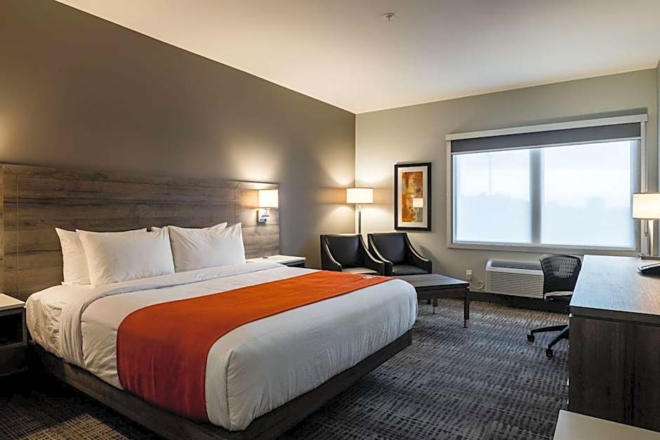 Amsterdam Inn & Suites, an Ascend Collection Hotel