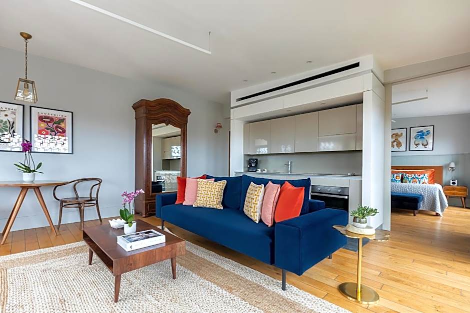 Town Hall Hotel & Apartments