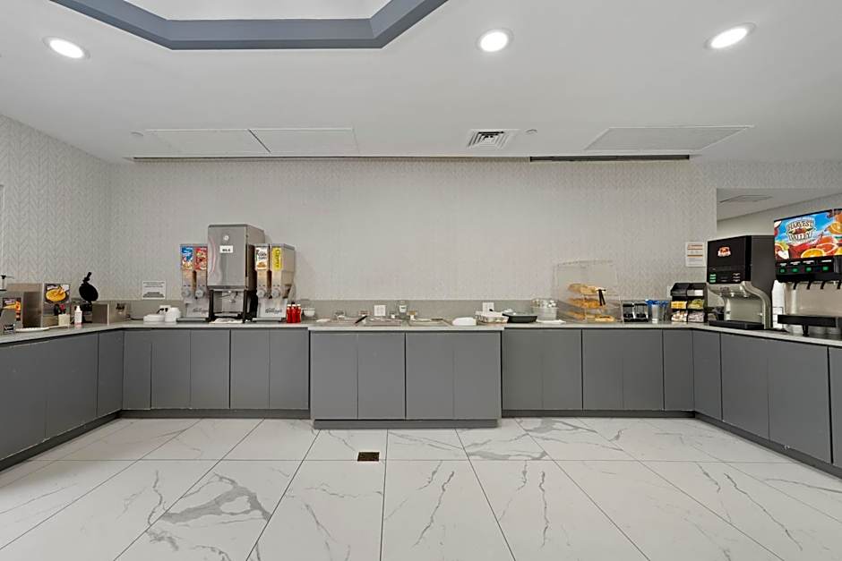 Chicago Club Inn & Suites