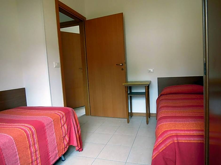 Nice flat with garden and parking