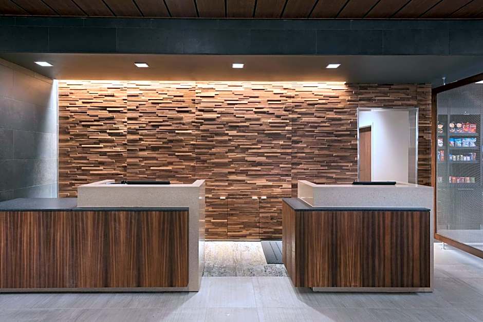 Courtyard by Marriott Jackson Madison