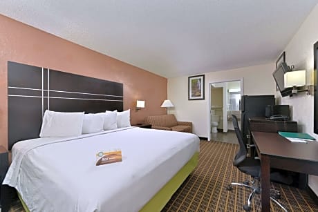 1 King Bed, Nonsmoking