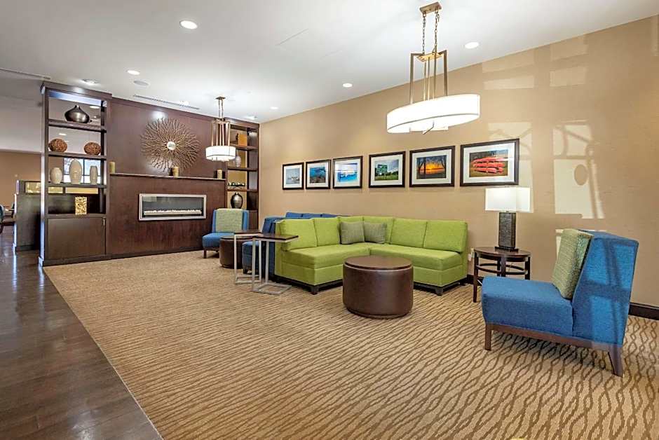 Comfort Suites Huntersville near Lake Norman