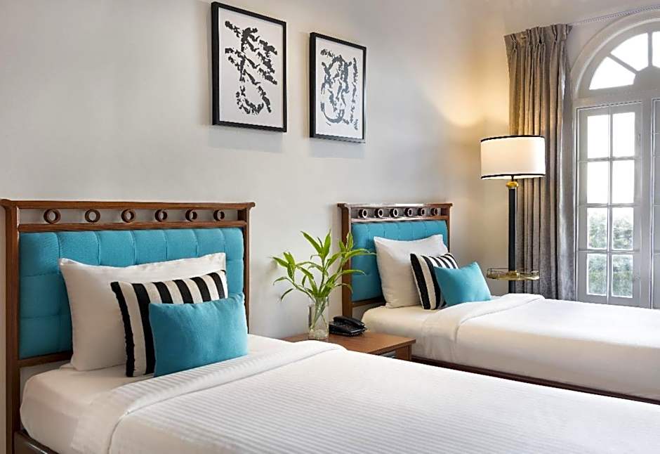 The Avenue Center Hotel