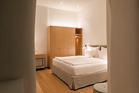 One-Bedroom Apartment - Split Level