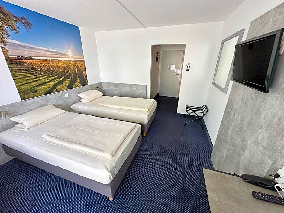 Asgard Hotel
