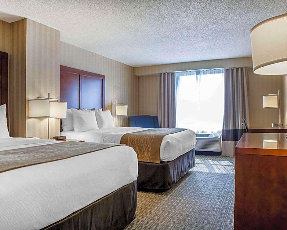 Comfort Inn & Suites Sturbridge-Brimfield