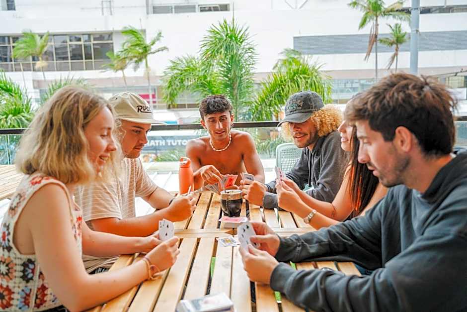 Tequila Sunrise Hostel Surfers Paradise