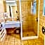 Baden Lodge Motel - PRIVATE SPA Bath