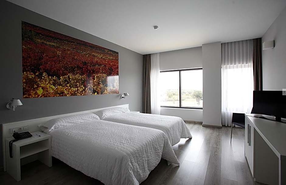 Hotel Bodegas Traslascuestas - GRUPO PIÉROLA