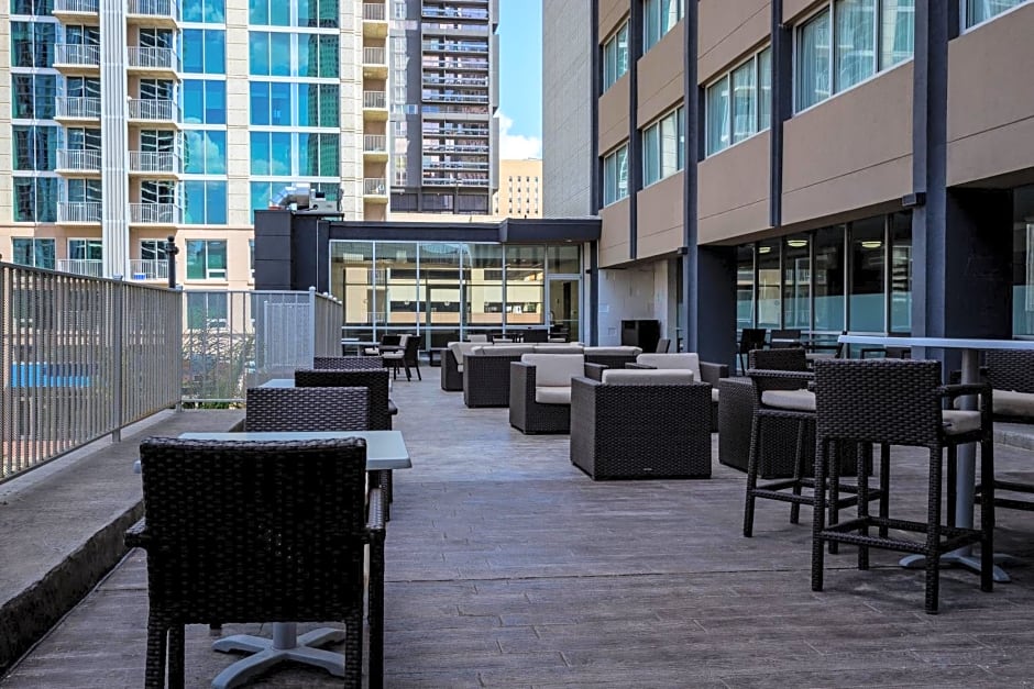 Holiday Inn Houston Downtown, an IHG Hotel