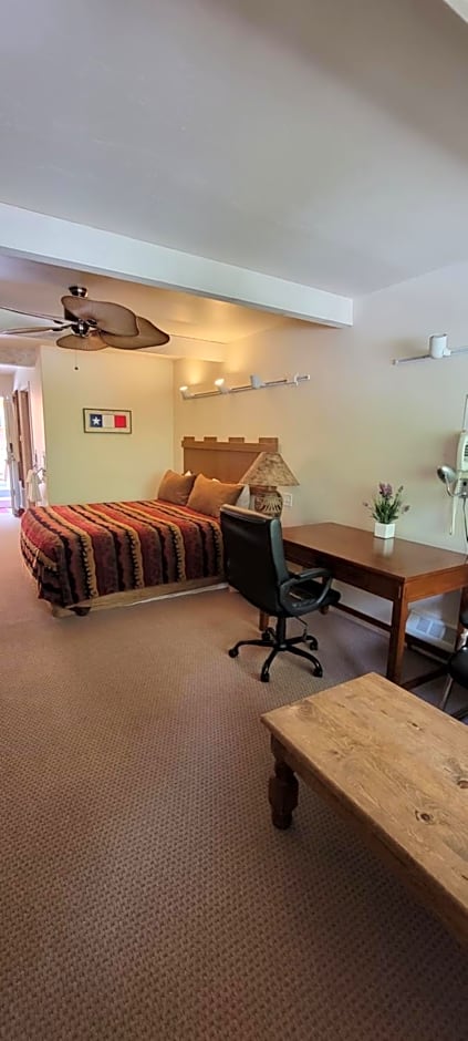 Hot Springs Inn