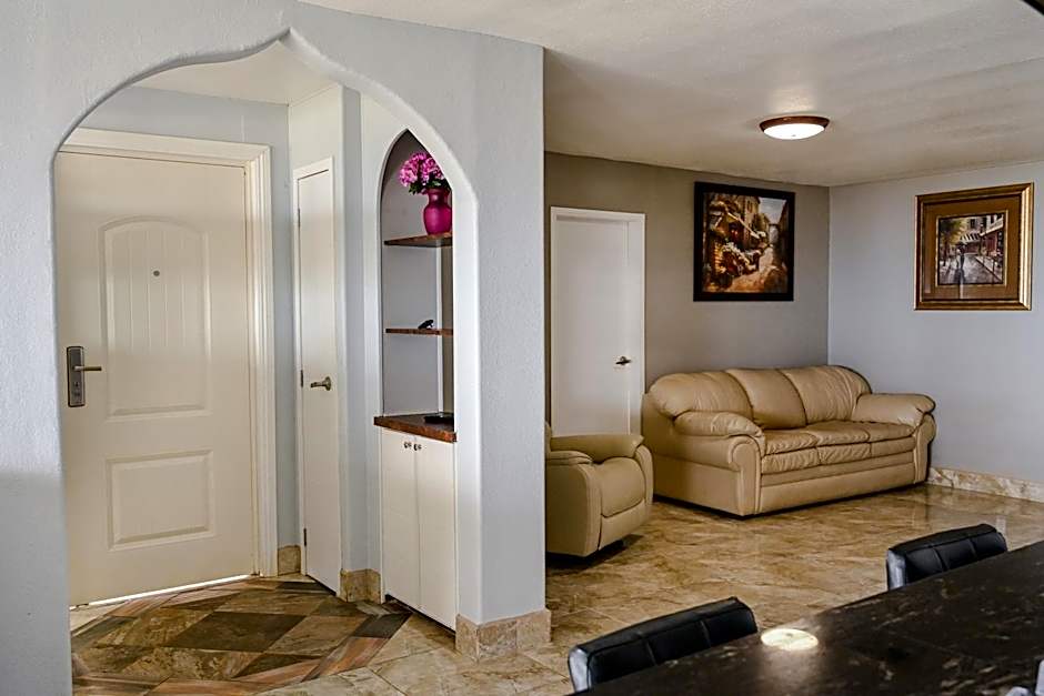 Half Acre Oceanfront Paradise With Private Pool, Jacuzzi, Fire Pit, Beach Access