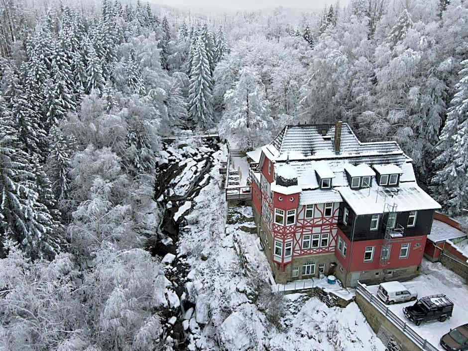 Waldgasthaus & Berghotel Steinerne Renne