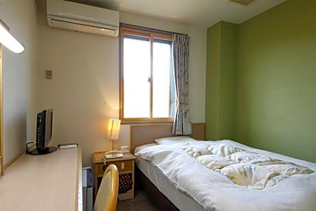 Single Room - Non-Smoking