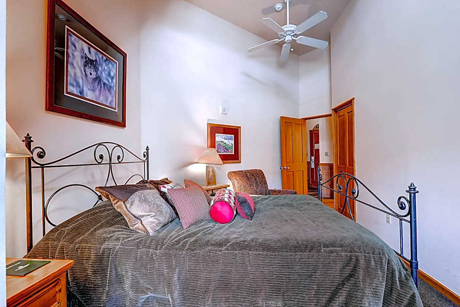 Jackpine & Black Bear Lodge