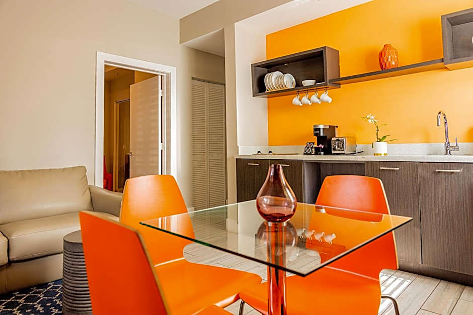 Oceanside Hotel and Suites