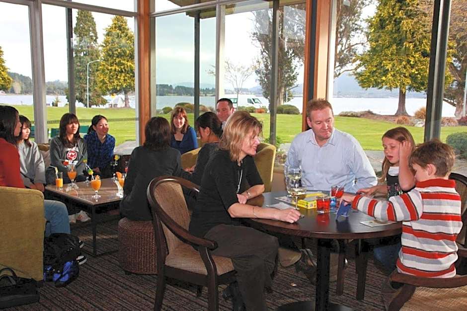 Distinction Te Anau Hotel & Villas