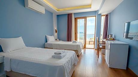 Twin Room with Sea View