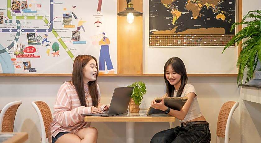 Unplugged at Bangrak Design hostel 