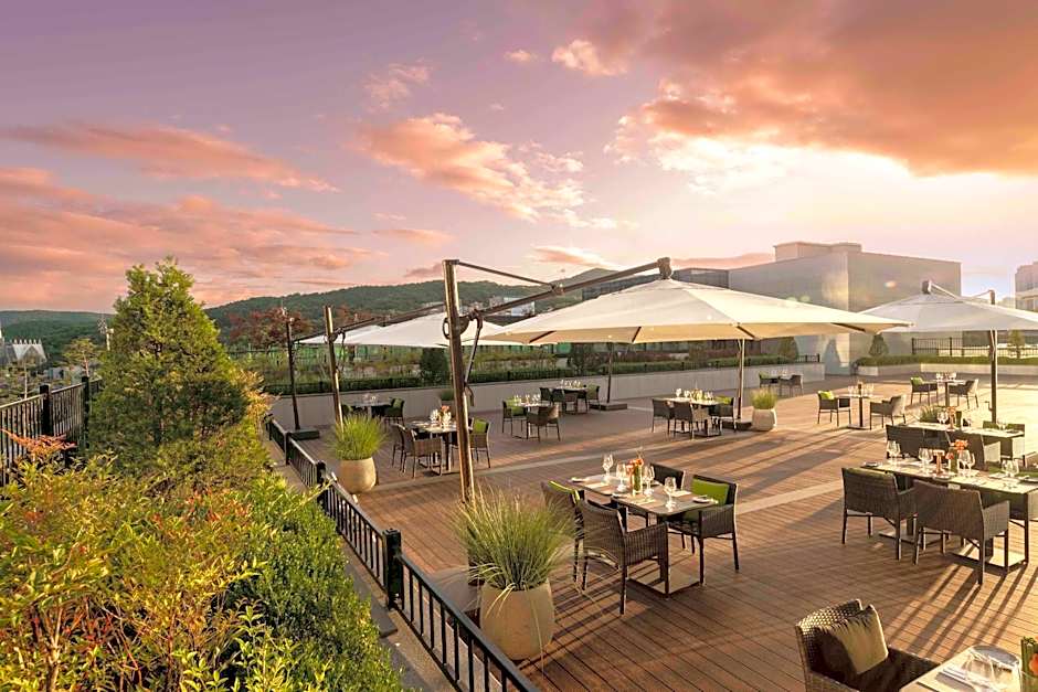 DoubleTree by Hilton Seoul Pangyo Residences