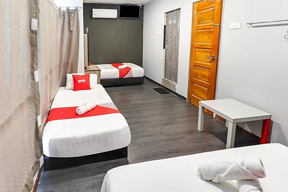 OYO 89381 Moonnight Hotel