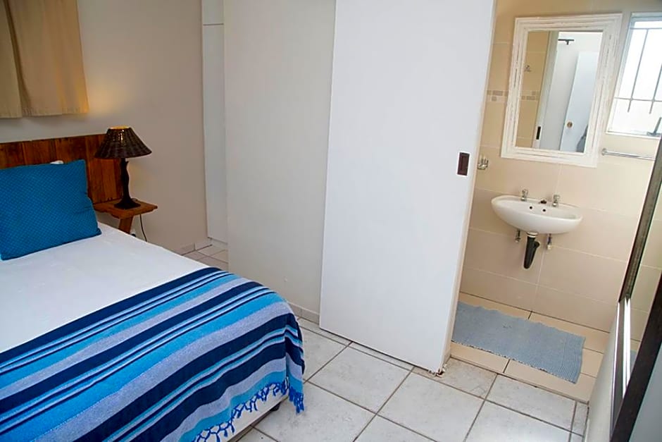 Ansteys Beach Self Catering Apartments