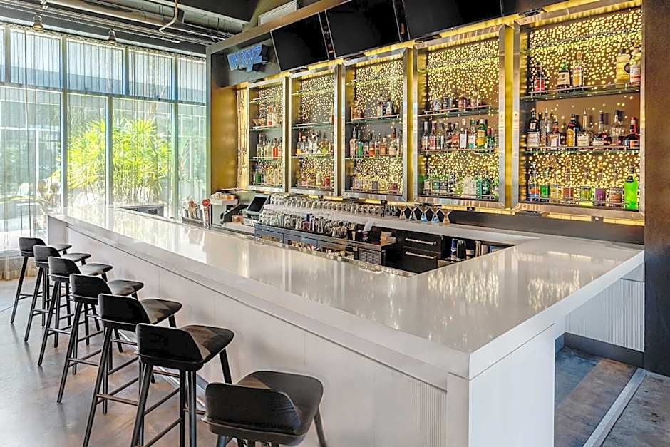 Aloft Jacksonville Tapestry Park