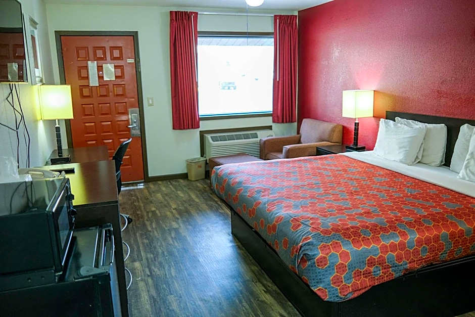Photo 1 of 6 of 1 King Bed