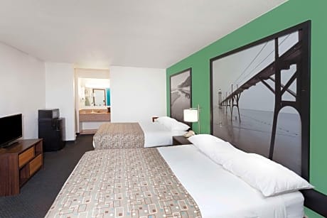 2 Queen Beds First Floor Interior Corridor Non-Smoking