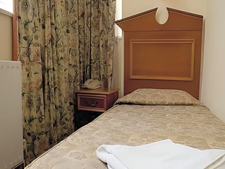 Single Room with Shared Bathroom