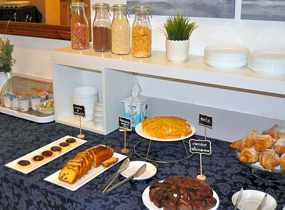 Hotel Susy - Bakery & Gluten Free Home Made - direttamente su viale Dante a due passi dal mare