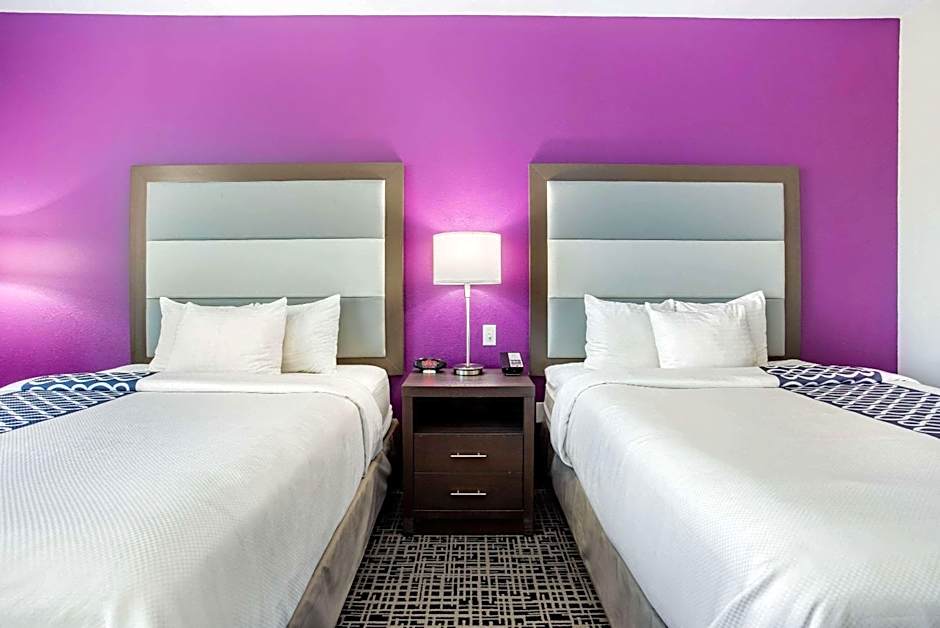 La Quinta Inn & Suites by Wyndham Springfield