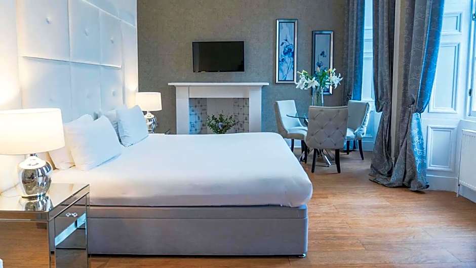 Photo 1 of 19 of Deluxe 1 Queen Bed Suite