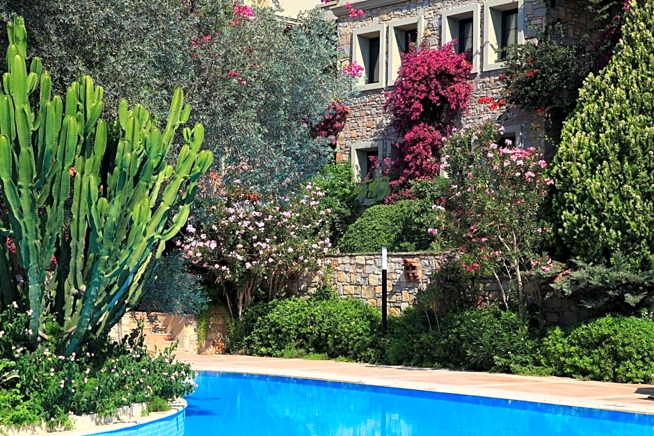 Zeytinada Hotel