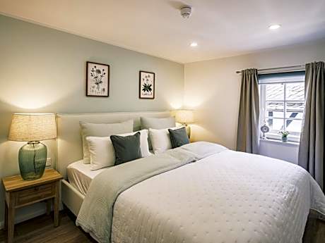 Flecker Hotel