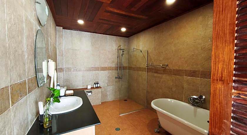 Pakse Hotel & Restaurant