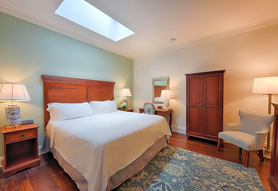 voco St. James Hotel By IHG
