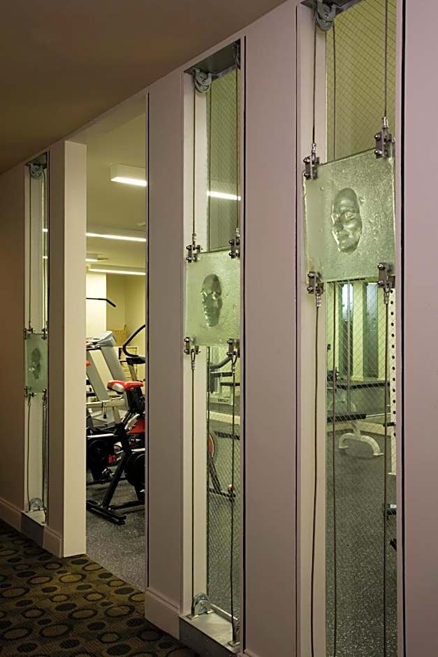 International House Hotel