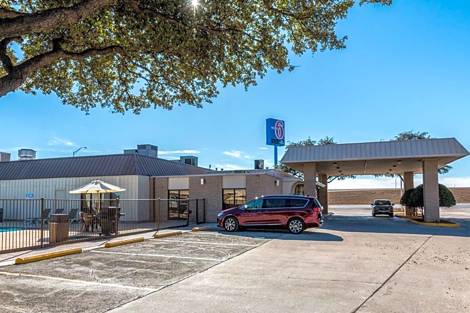Motel 6-Sonora, TX