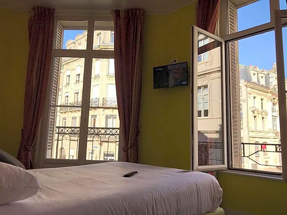 Brit Hotel Aux Sacres Reims Centre