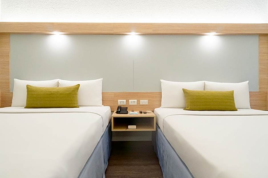 Microtel by Wyndham Batangas