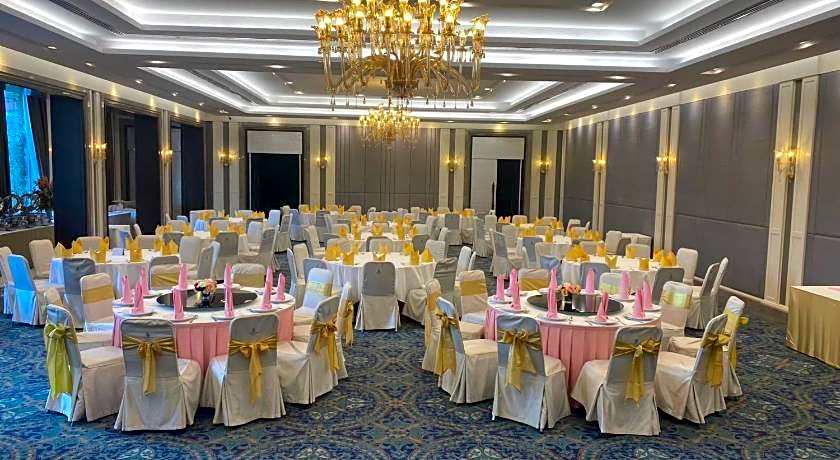 Krungsri River Hotel